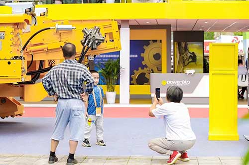 熱烈祝賀上海創(chuàng)力集團(tuán)參展貴州能博會取得圓滿成功(圖5)