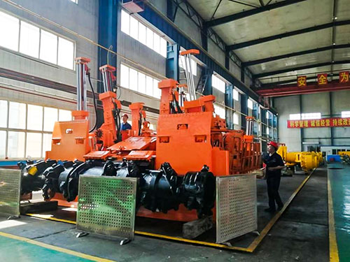 上海創(chuàng)力集團下屬大同同力公司圓滿完成久益掘錨機維修任務(圖2)