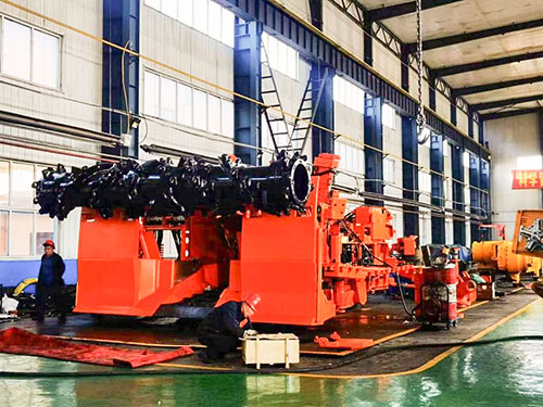 上海創(chuàng)力集團下屬大同同力公司圓滿完成久益掘錨機維修任務(圖1)