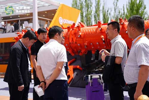 圖片2.jpg 上海創(chuàng)力集團(tuán)參展第十八屆鄂爾多斯國際煤博會(huì)取得圓滿成功(圖2)