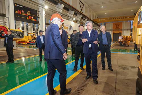 【開放合作 共享未來】上海創(chuàng)力集團(tuán)院士工作站等揭牌儀式圓滿結(jié)束(圖17) 【開放合作 共享未來】上海創(chuàng)力集團(tuán)院士工作站等揭牌儀式圓滿結(jié)束(圖17)