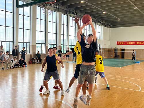 籃球.jpg 秋韻飛揚(yáng) 活力綻放 | 上海創(chuàng)力集團(tuán)秋季運(yùn)動會取得圓滿成功(圖3)