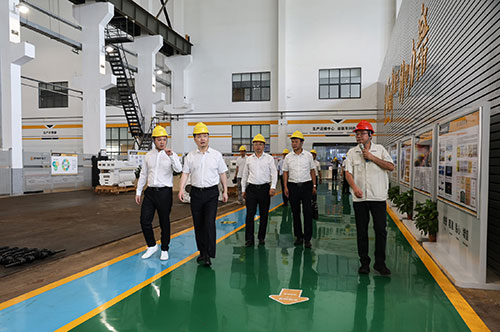 上海青浦區(qū)政協(xié)主席曹衛(wèi)東一行走訪上海創(chuàng)力集團考察指導(圖1) 上海青浦區(qū)政協(xié)主席曹衛(wèi)東一行走訪上海創(chuàng)力集團考察指導(圖1)